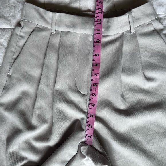 Abercrombie & Fitch Light Taupe Sloane Tailored Wide Leg Pant - 28/6 Short - Picture 6 of 11